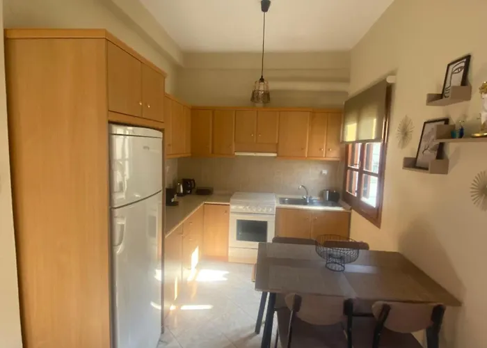 Zoya 's 아파트 아기라