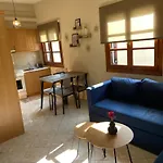 Zoya 's * أغريا