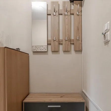 Zoya's Appartement Agriá