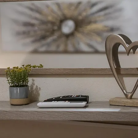 Zoya's Appartement Agriá